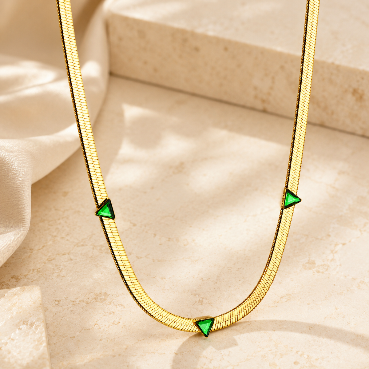 Collier Emera