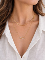 Collier Destiny porté – version argent rhodium