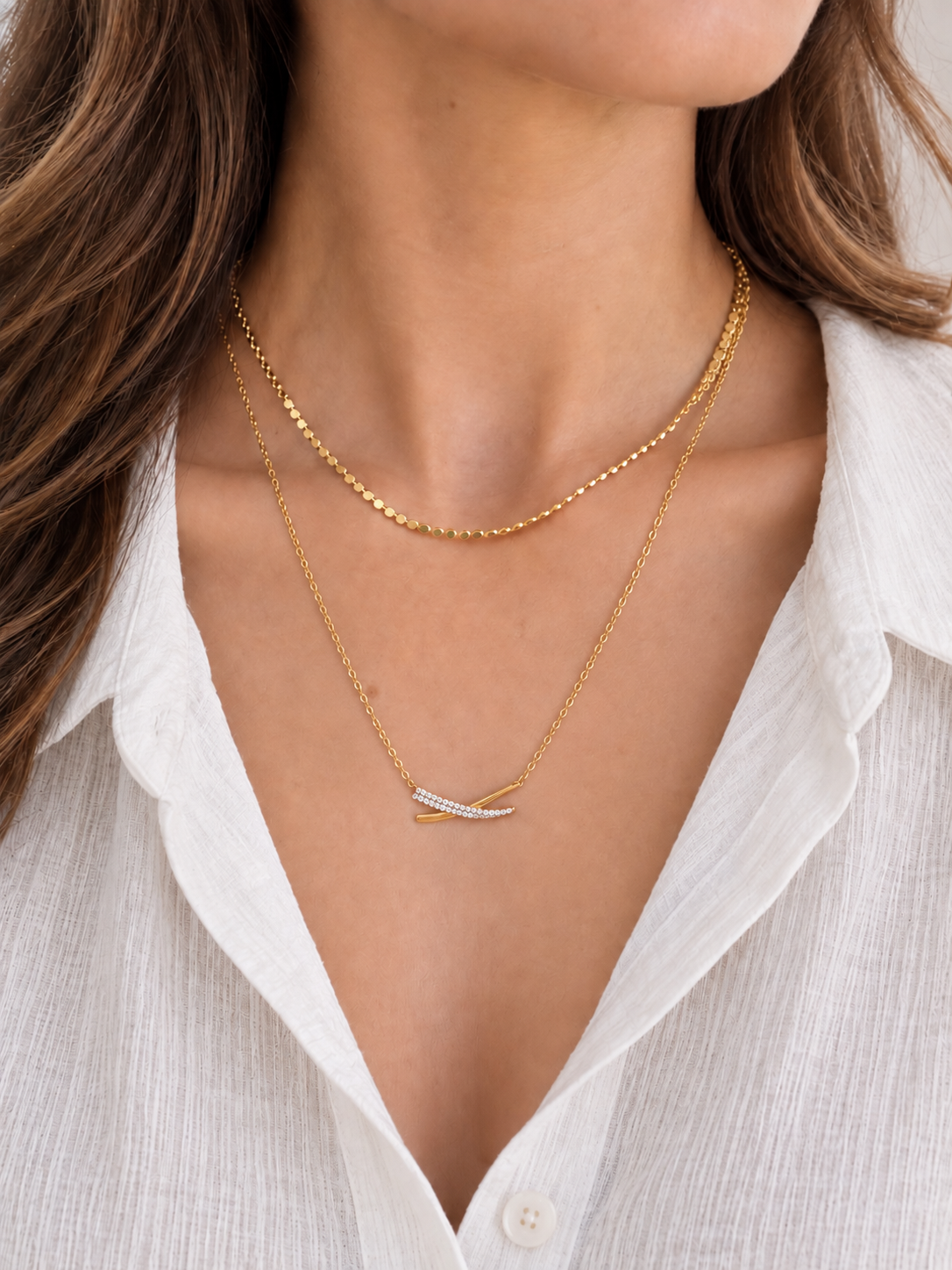 Collier Destiny porté – version argent rhodium